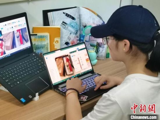 “Z时代”大学生创客逐梦古都安阳：将甲骨文元素融入产品