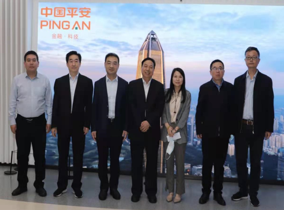 对标先进谋发展 合作共赢谱新篇——投资集团总经理闫万鹏一行赴深圳调研信息技术产业