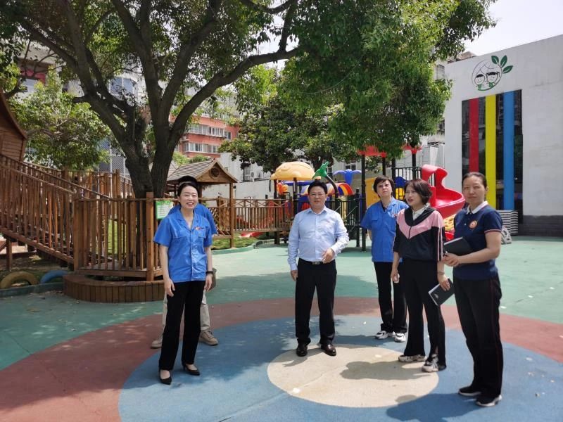 温暖关怀 砥砺前行——洛铜集团党委书记王伟深入幼儿园指导工作