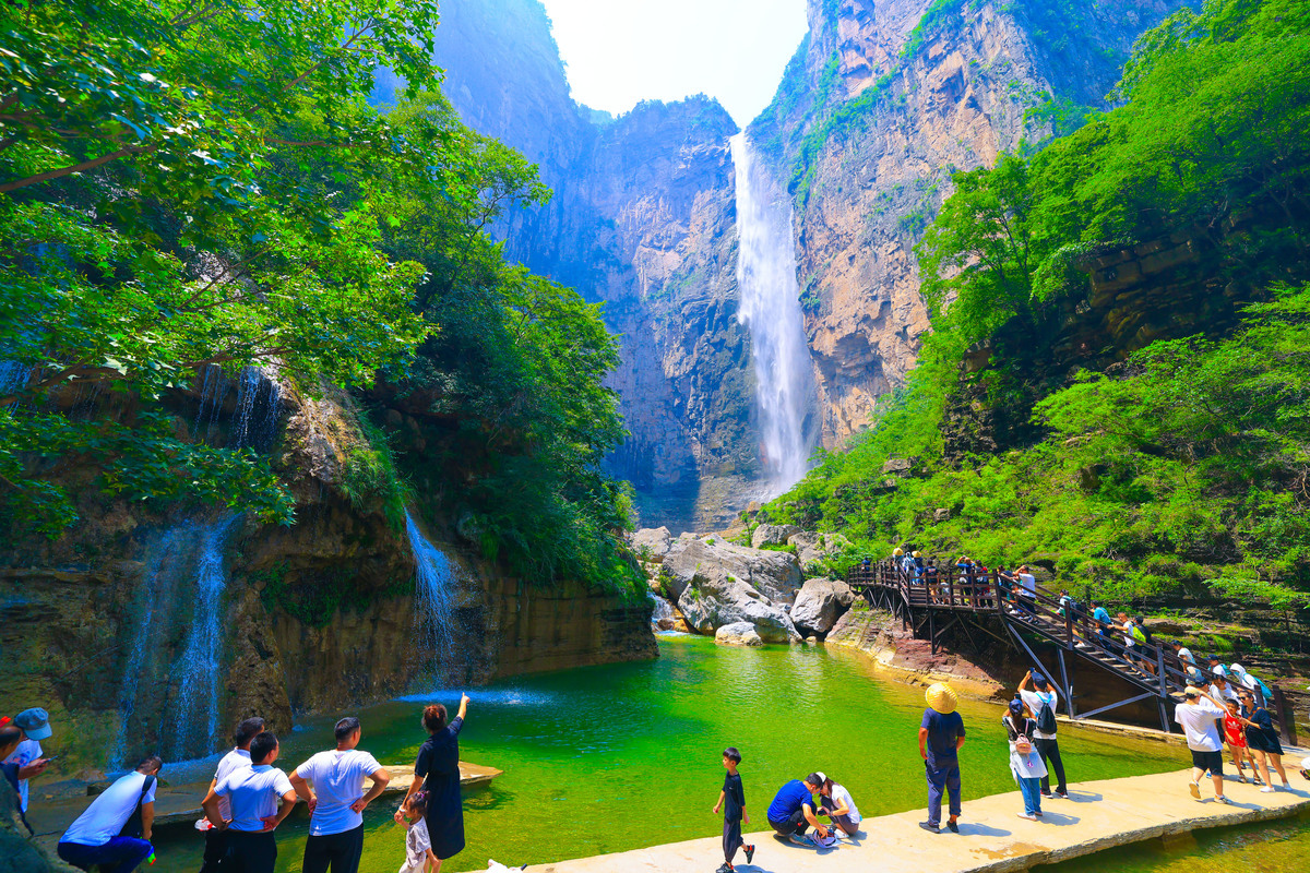 【行走河南·读懂中国】8月云台山景区对全国“00后”青少年免门票