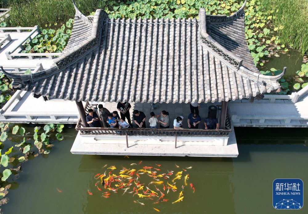 假期旅游热 祖国山河美