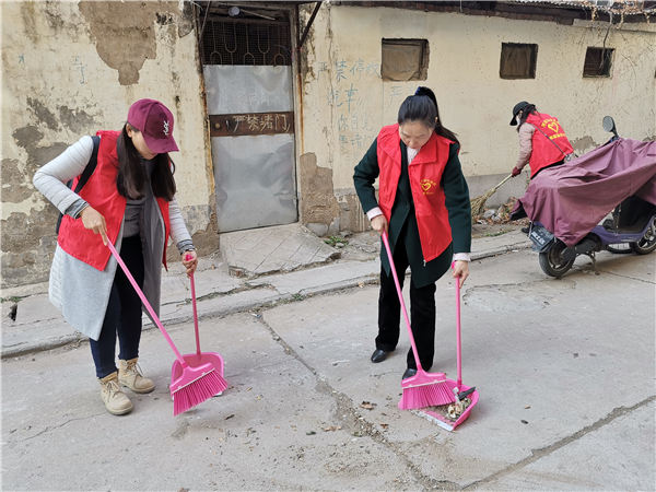 河南省体育局组织党员志愿者进社区开展活动