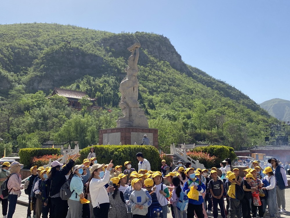 鹤壁：多彩假期活动丰富 节日消费持续升温