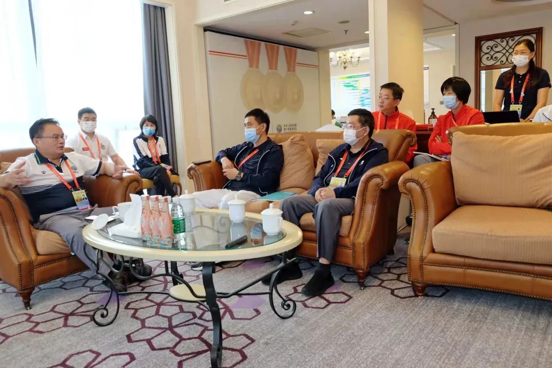 河南省体育代表团到十四运会反兴奋剂工作运行指挥中心观摩学习
