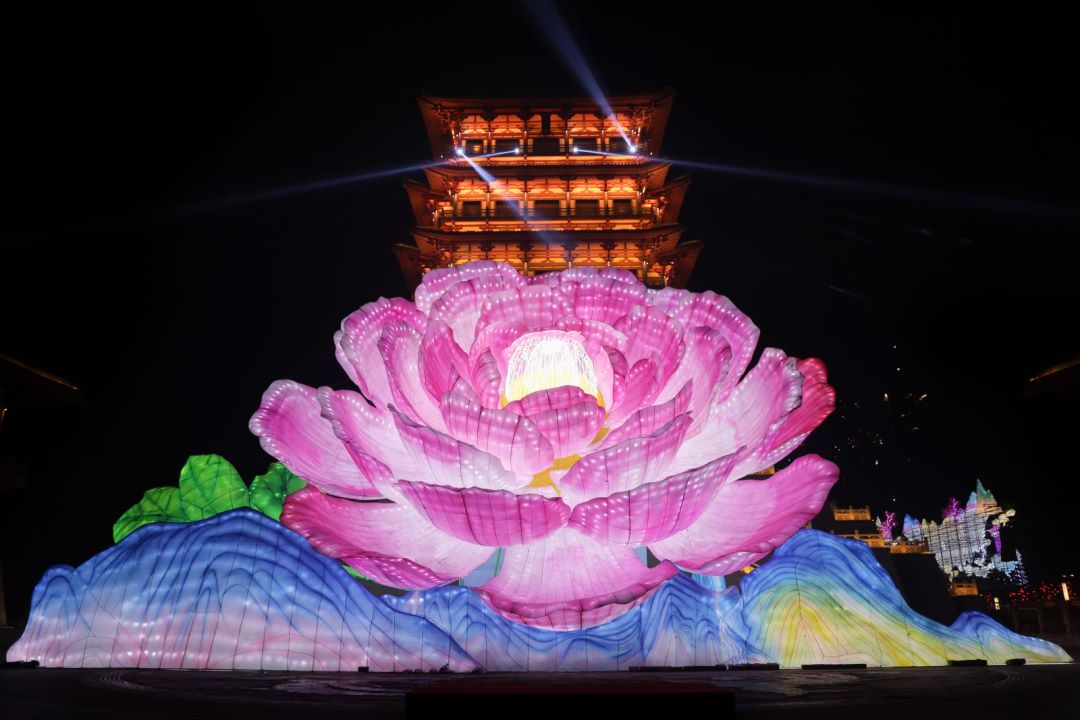 最大立式花灯洛阳“牡丹灯皇”获吉尼斯世界纪录认证