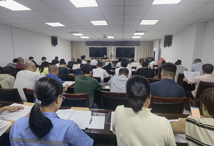 遂平县组织召开工贸企业安全教育专题培训会