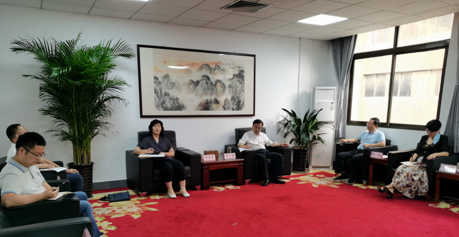 王军副厅长与河南财经政法大学副校长薛玉莲一行进行工作会谈