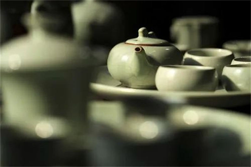开封官瓷：光彩照人 精巧夺目