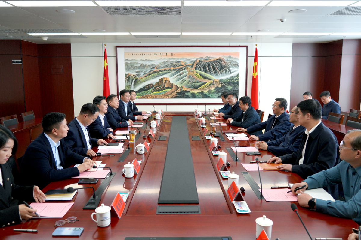 省人社厅党组书记厅长丁同民到河南铁建投集团调研