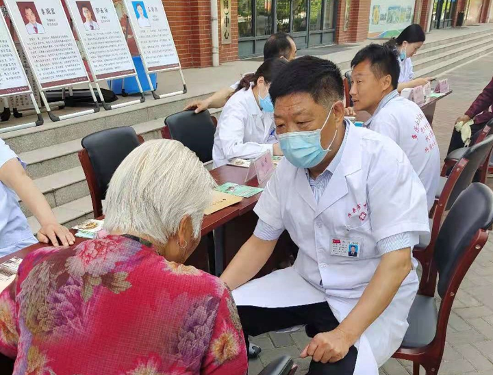 辉县市中医院医共体送医下基层 为百姓织起“健康网”