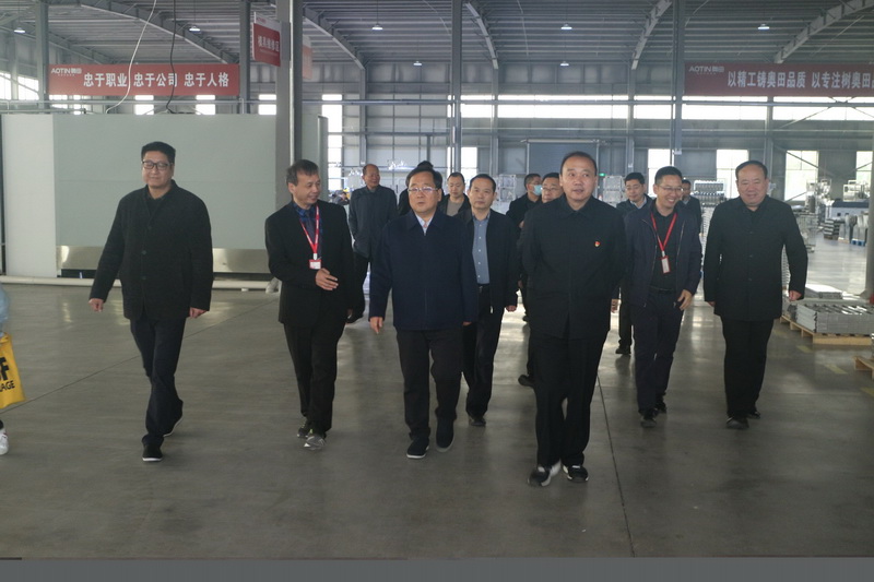 省工业和信息化厅党组成员、副厅长王连海赴信阳、驻马店开展产业扶贫专题调研