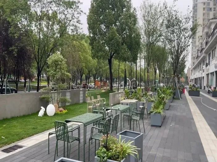 信阳市中心城区多街道打造特色消费经营区 <br>激发城市青春活力向美行！