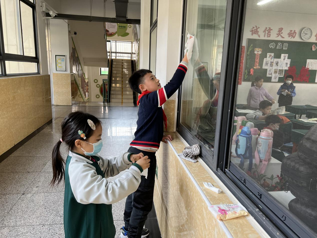 学习雷锋精神 弘扬优良传统