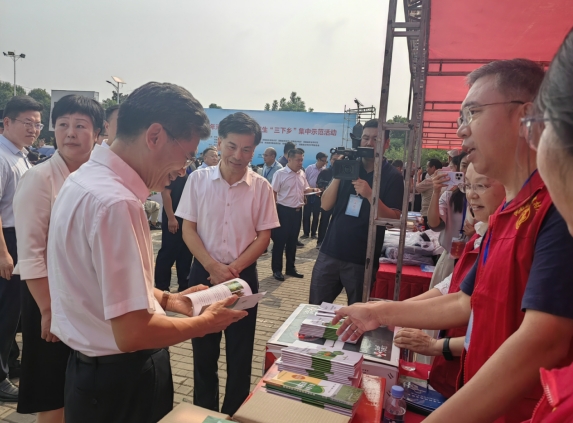 省农业农村厅积极参加2024年全省文化科技卫生“三下乡”集中示范活动