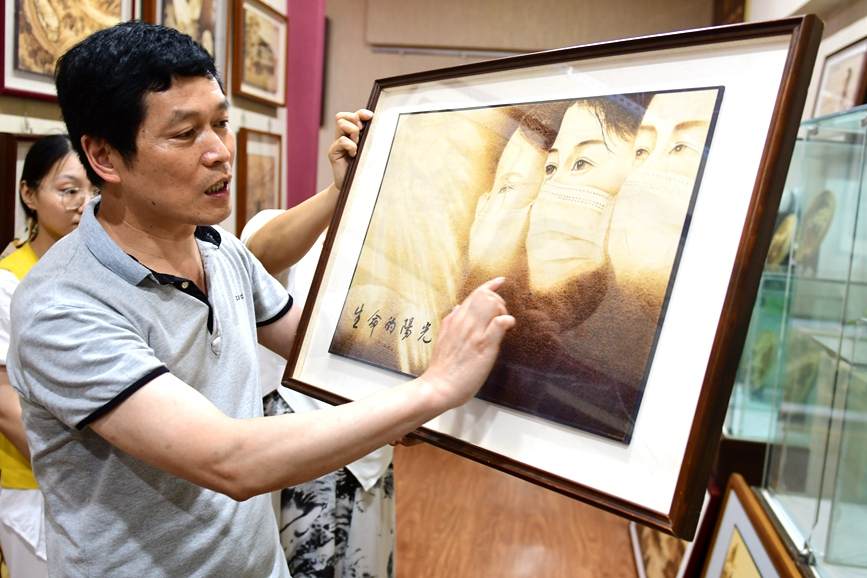 【行走河南·读懂中国】南阳烙画：以铁为笔绘春秋