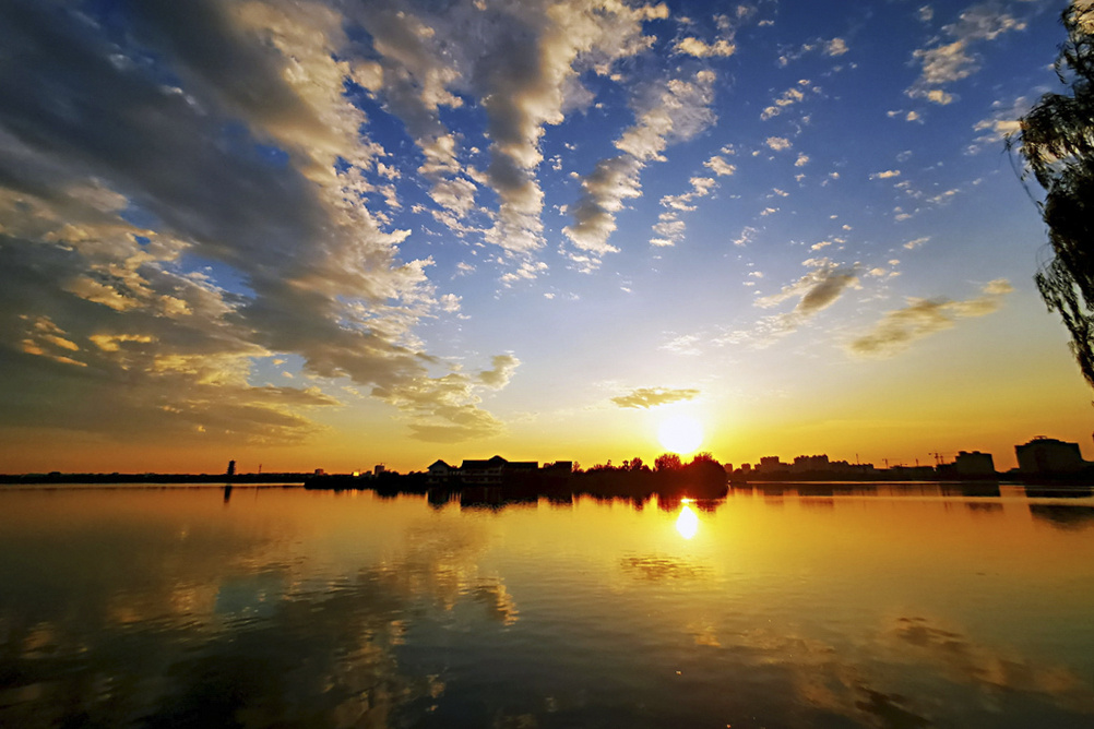 睢县：落日余晖醉晚霞 一抹夕阳美如画