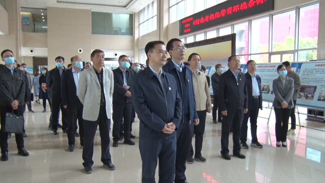 省发展改革委组织开展《河南省优化营商环境条例》主题宣传巡展活动