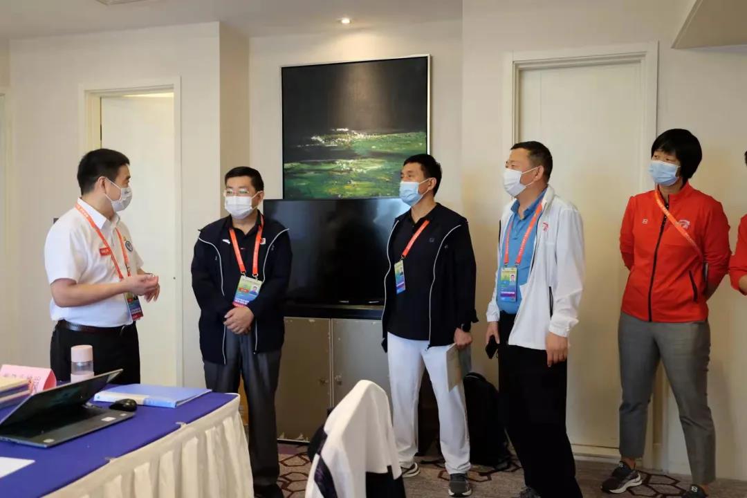 河南省体育代表团到十四运会反兴奋剂工作运行指挥中心观摩学习