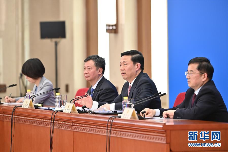 全國政協(xié)十三屆四次會(huì)議舉行新聞發(fā)布會(huì) <br>政協(xié)大會(huì)定于3月4日下午3時(shí)開幕