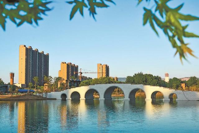 宜阳县锦屏湖畔碧水蓝天