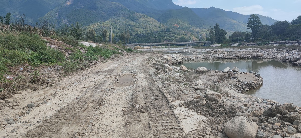 典型案例 | 老灌河三门峡市卢氏段无序采砂破坏河道生态