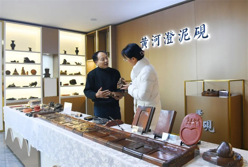 孟州：刀笔耕砚田 黄河岸边传非遗