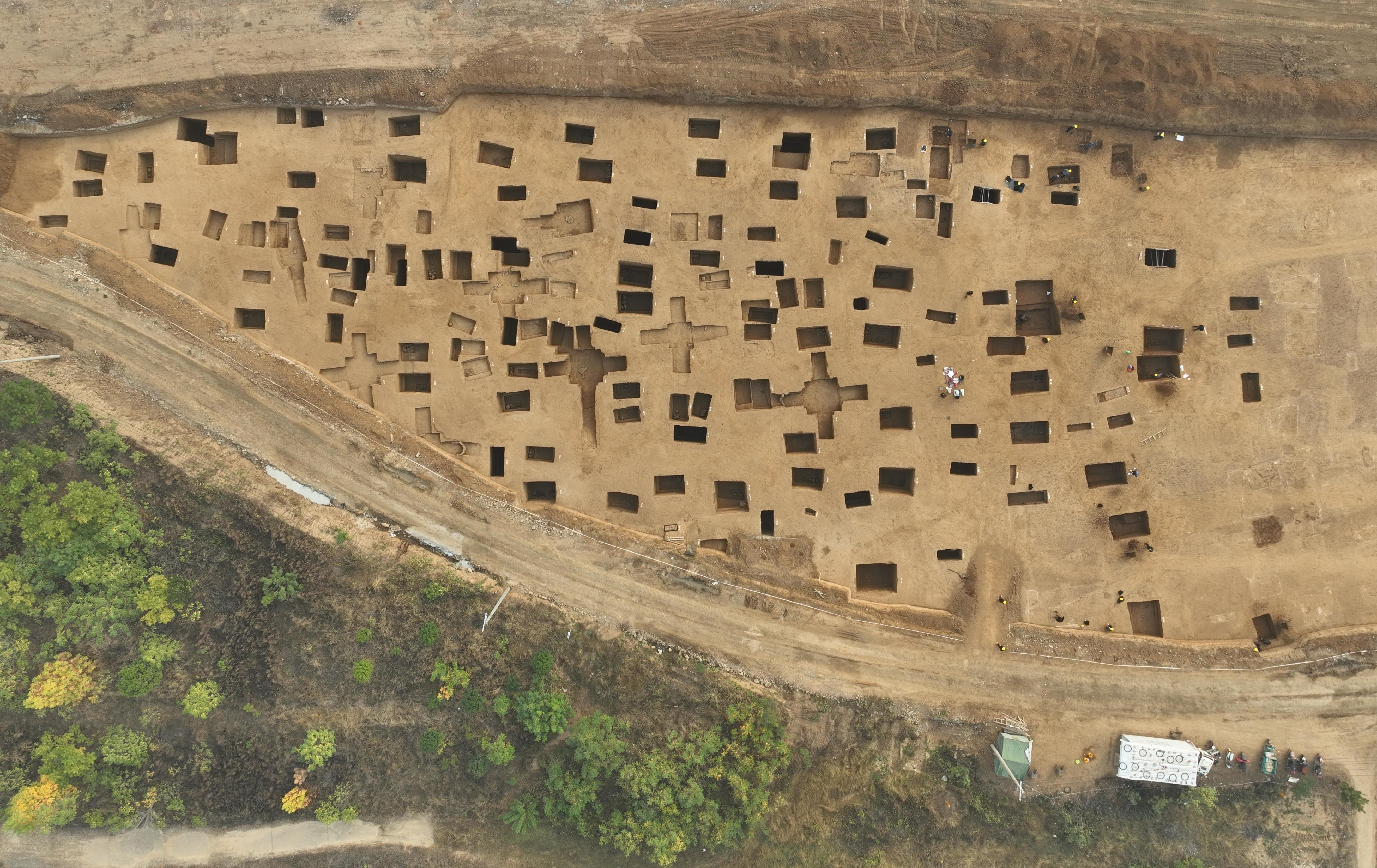 Over 200 ancient tombs discovered in Luohe, Henan