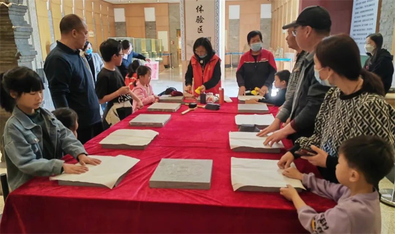 巩义:文旅市场强劲复苏 假日活动精彩纷呈