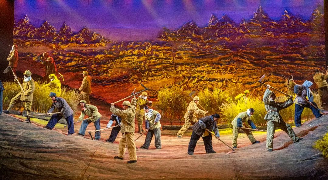 "豫疆情·文化行"河南省精品话剧展演活动——3月11日《兵团》演出成