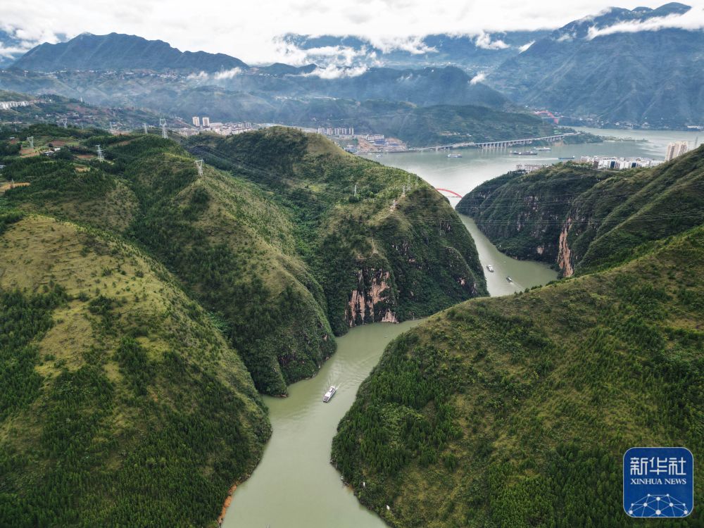假期旅游热 祖国山河美