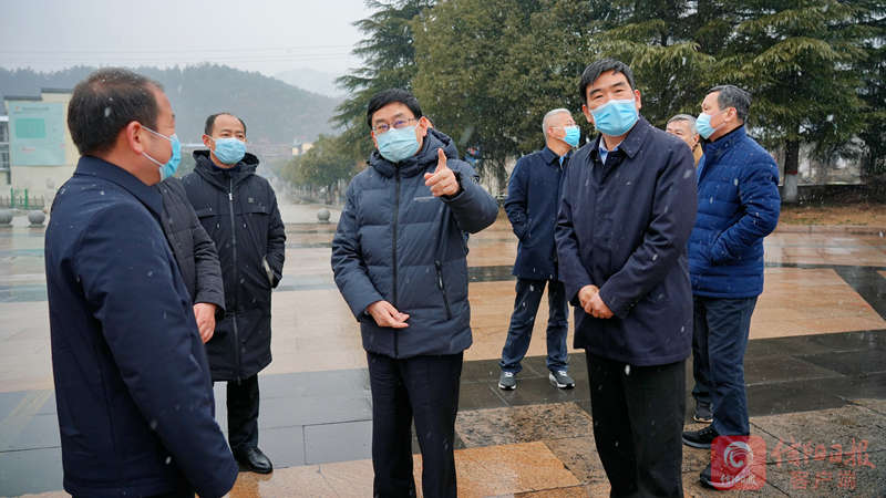 陈志伟到鸡公山管理区调研