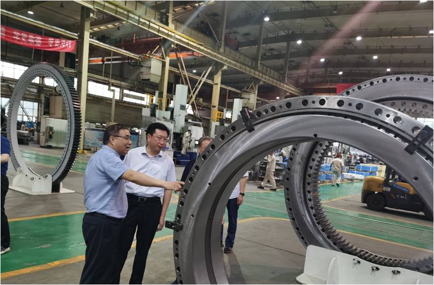 王建防调研洛阳中国一拖集团有限公司积极推进产业计量中心建设工作