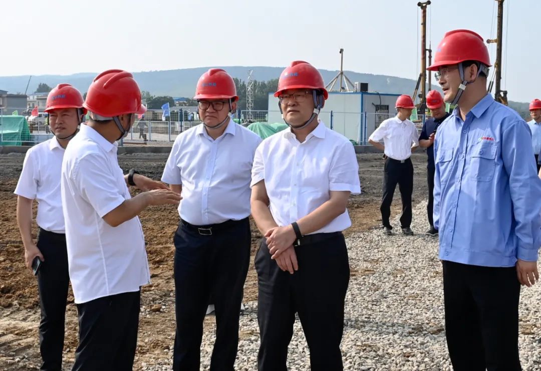 平煤神马集团总经理杜波到首山热能公司调研重点项目