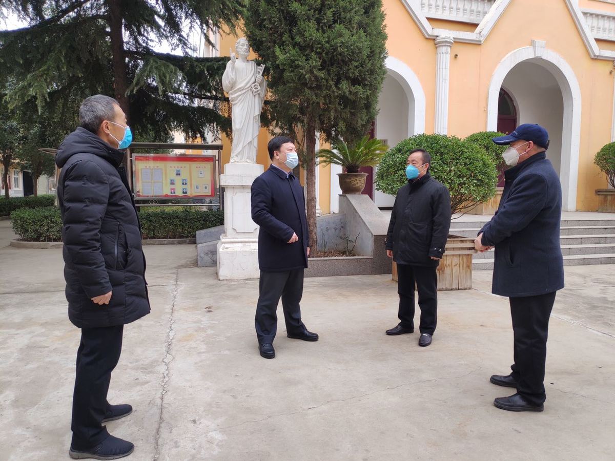 省民族宗教委调研宗教活动场所疫情防控工作