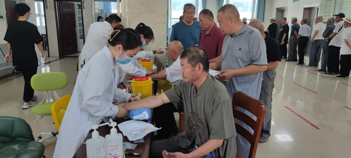 周口：太康县退役军人事务局组织企业军转干部和军休干部等优抚对象进行健康体检