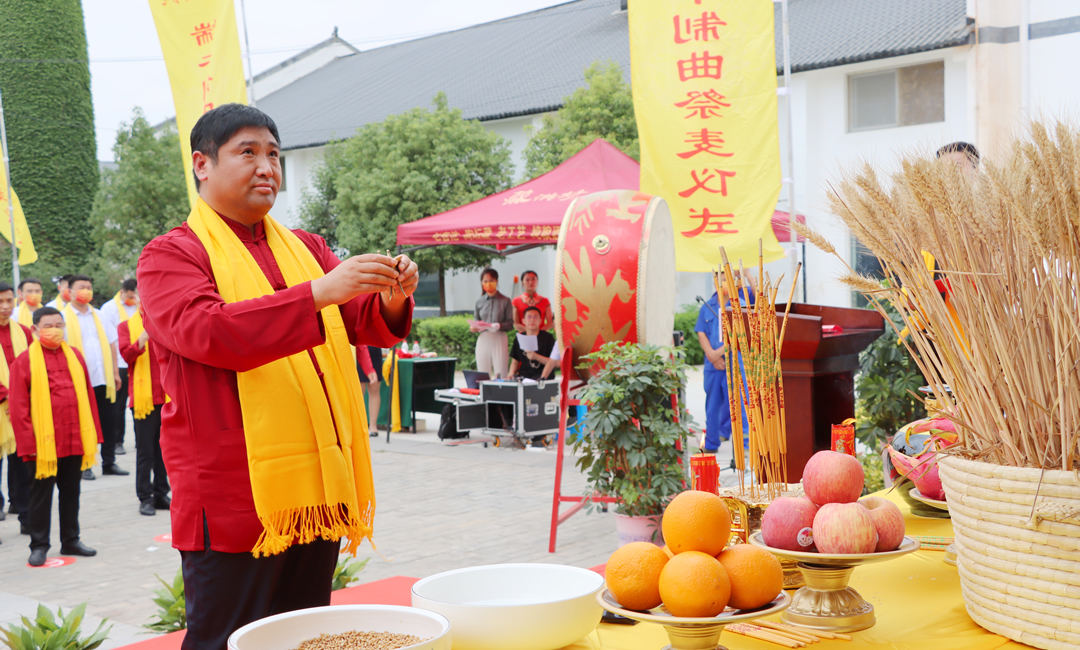 尊古法  御节气<br>——蔡洪坊酒业壬寅年端午制曲暨祭麦仪式圆满礼成