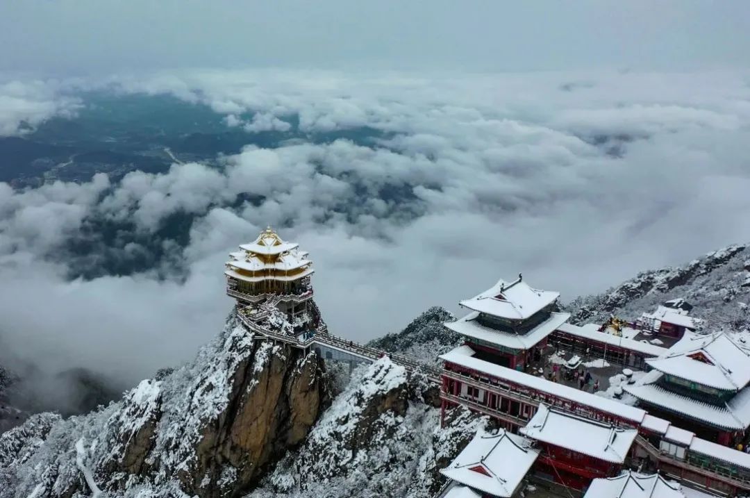 穿越时间长河，云赏老君山历年雪景