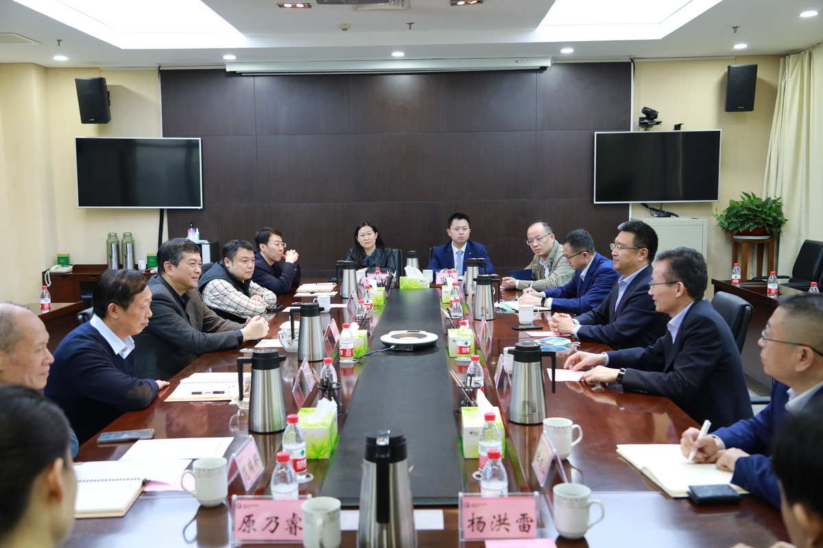 交通银行河南省分行到河南交投集团座谈交流