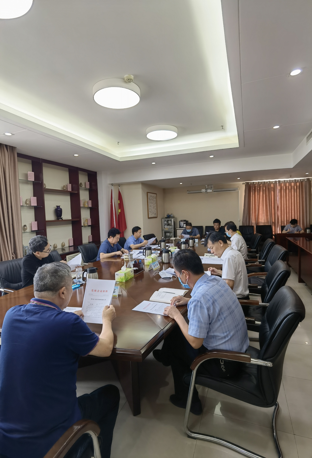 省农业农村厅党组会议专题学习 《中华人民共和国种子法》