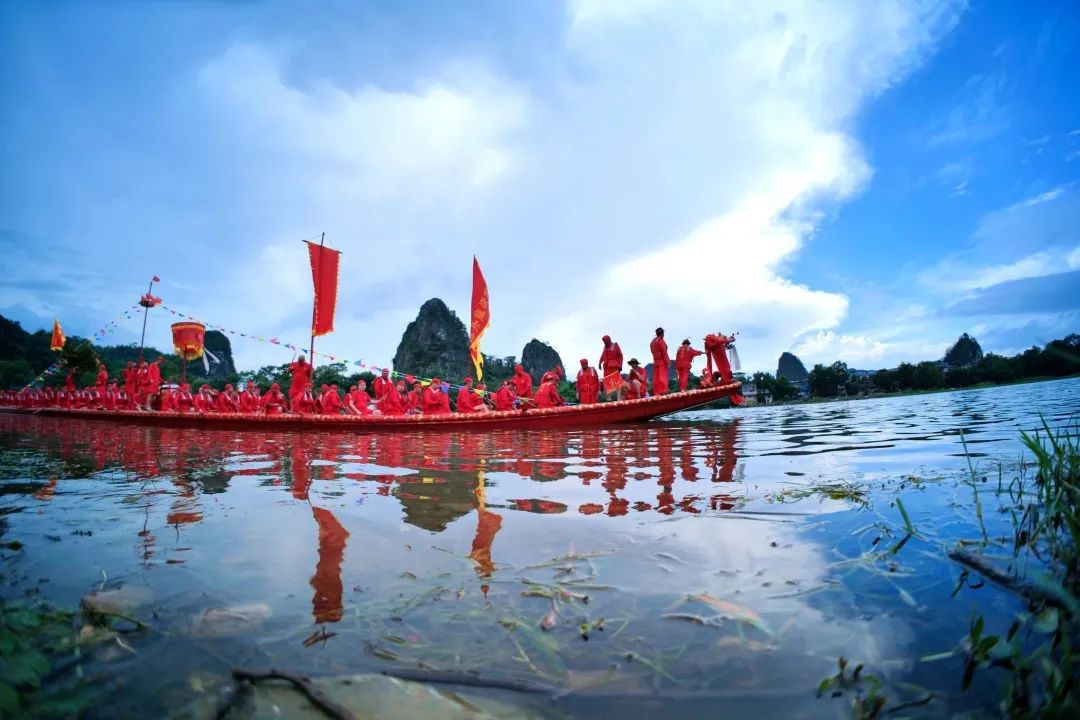 龙舟竞渡粽香浓——端午节假期文旅活动丰富多彩