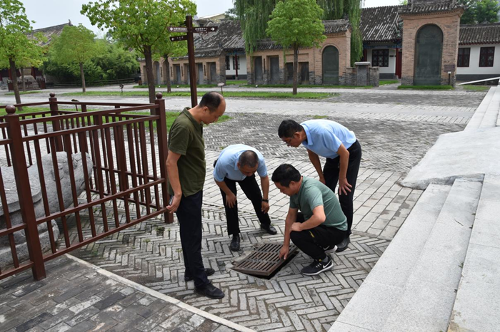 沁阳市文化广电和旅游局领导莅临沁阳市博物馆检查安全防汛工作