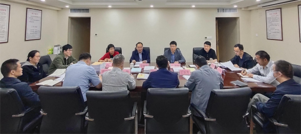 驻委纪检监察组组长、委党组成员李振明<br>深入省价格认证中心开展调研