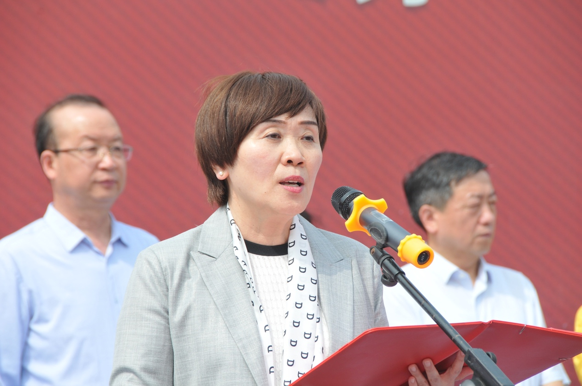 2021中国旅游日“中华龙源地·世界杂技城”濮阳水秀号旅游专列开通仪式在濮阳举行