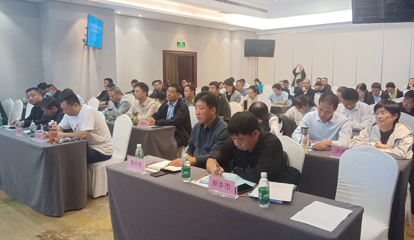 河南省飼用豆粕減量替代技術(shù)交流培訓(xùn)班成功舉辦