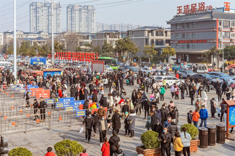 漯河：河上街景区新春活动持续至正月十九
