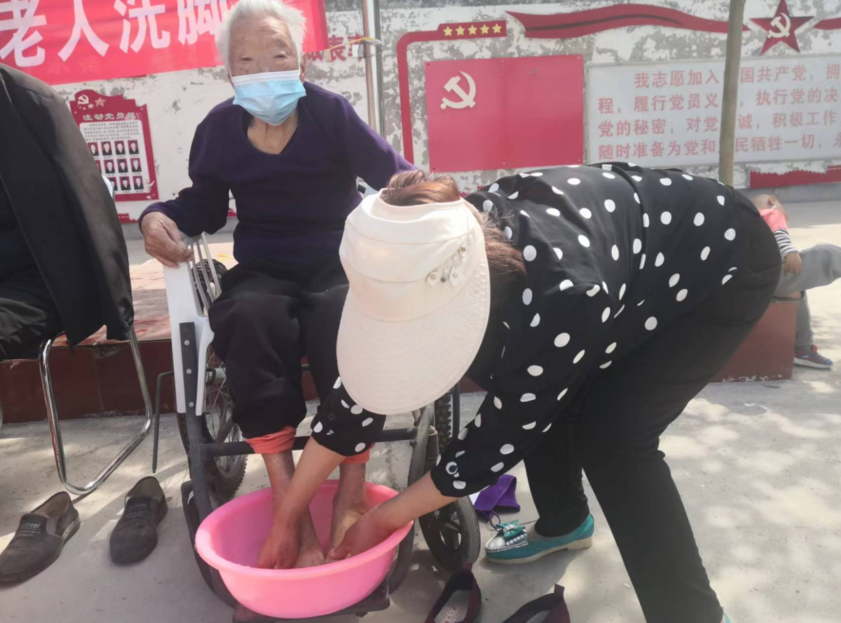省行政审批和政务信息管理局定点帮扶村三门峡市南鹿坡村成功举办第一届精神文明活动