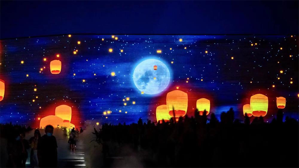 “夜幻城”爆火 加速文旅复苏