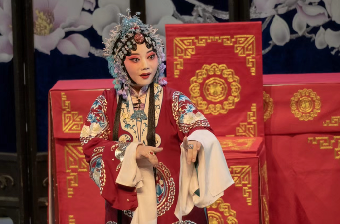 郑州大剧院“花式跨年”亮点多 新年文化大餐精彩纷呈
