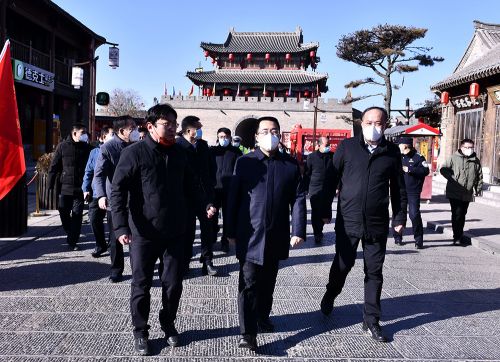 鹤壁市领导调研民俗文化节安全工作