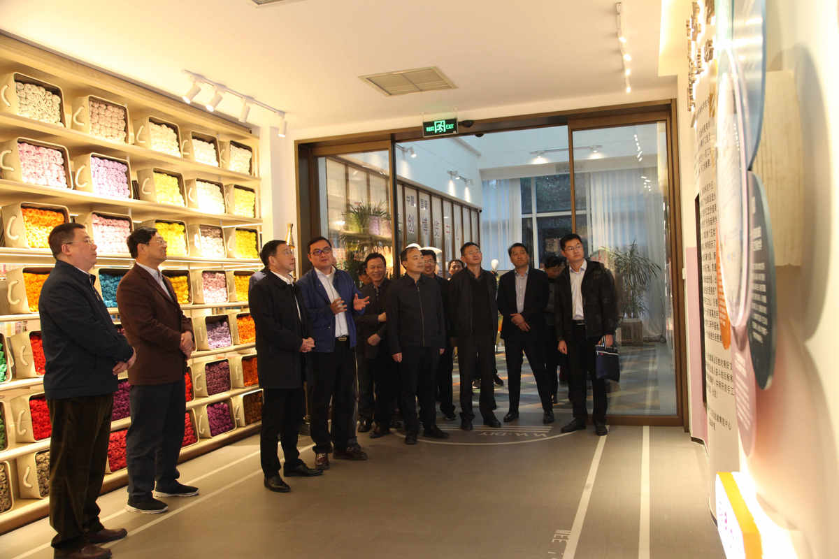 在召开的座谈会上,郭元军对董